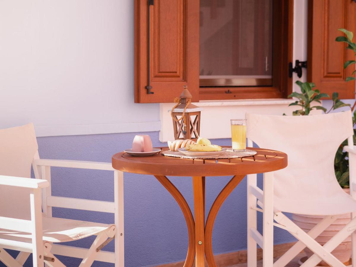 Captain'S Memories Stylish Harbour Apartments Chalki Town Exterior foto